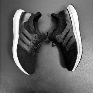 Adidas Black unisex Prime-blue ultra boost Sneakers, Size 9 1/2